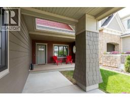 1060 Caledonia Place W - photo 3