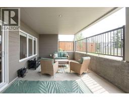 1060 Caledonia Place W - photo 35