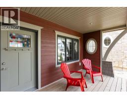 1060 Caledonia Place W - photo 4