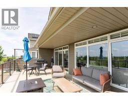 1060 Caledonia Place W - photo 42