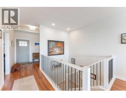 1060 Caledonia Place W - photo 5