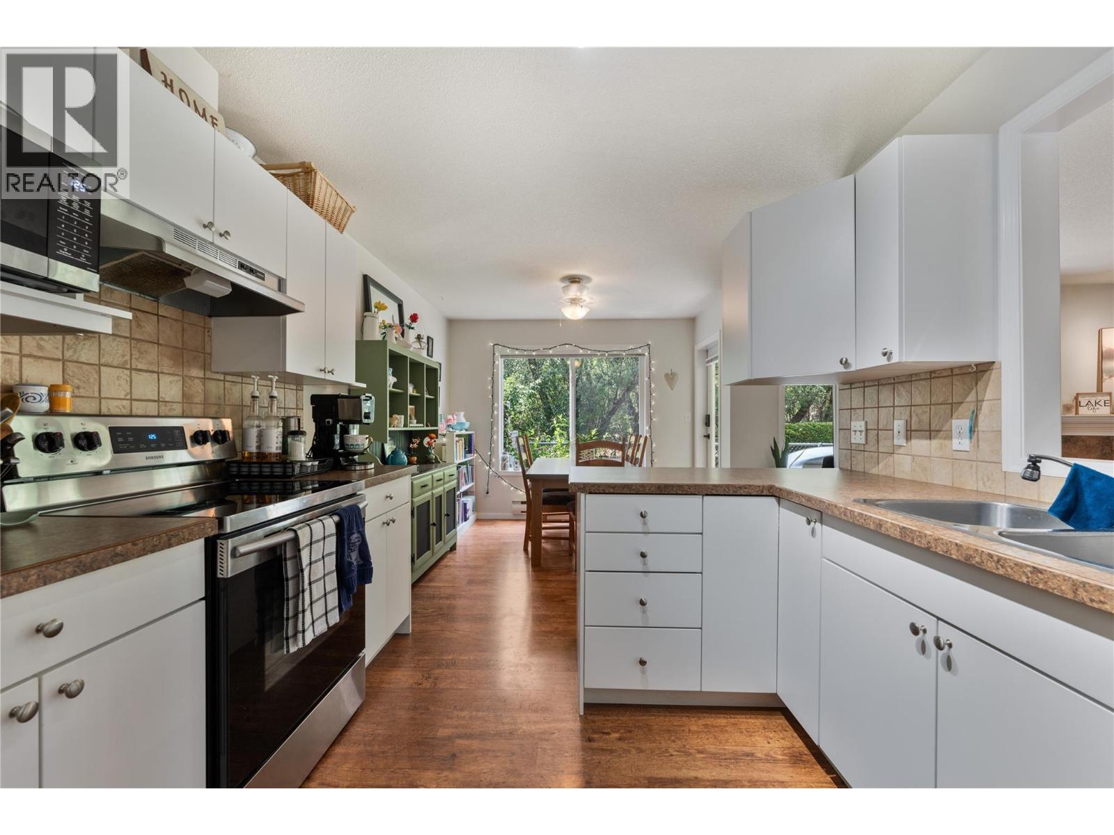 #8 602 Browne Road - 1