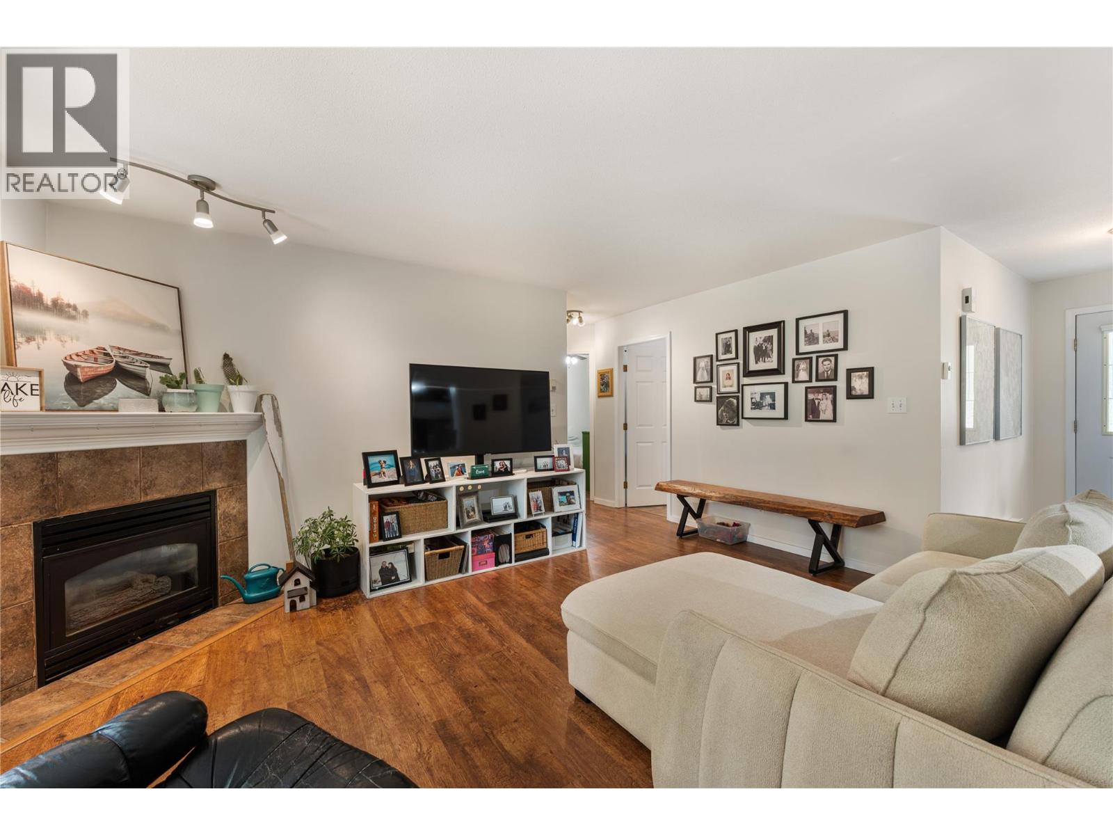 #8 602 Browne Road - 13