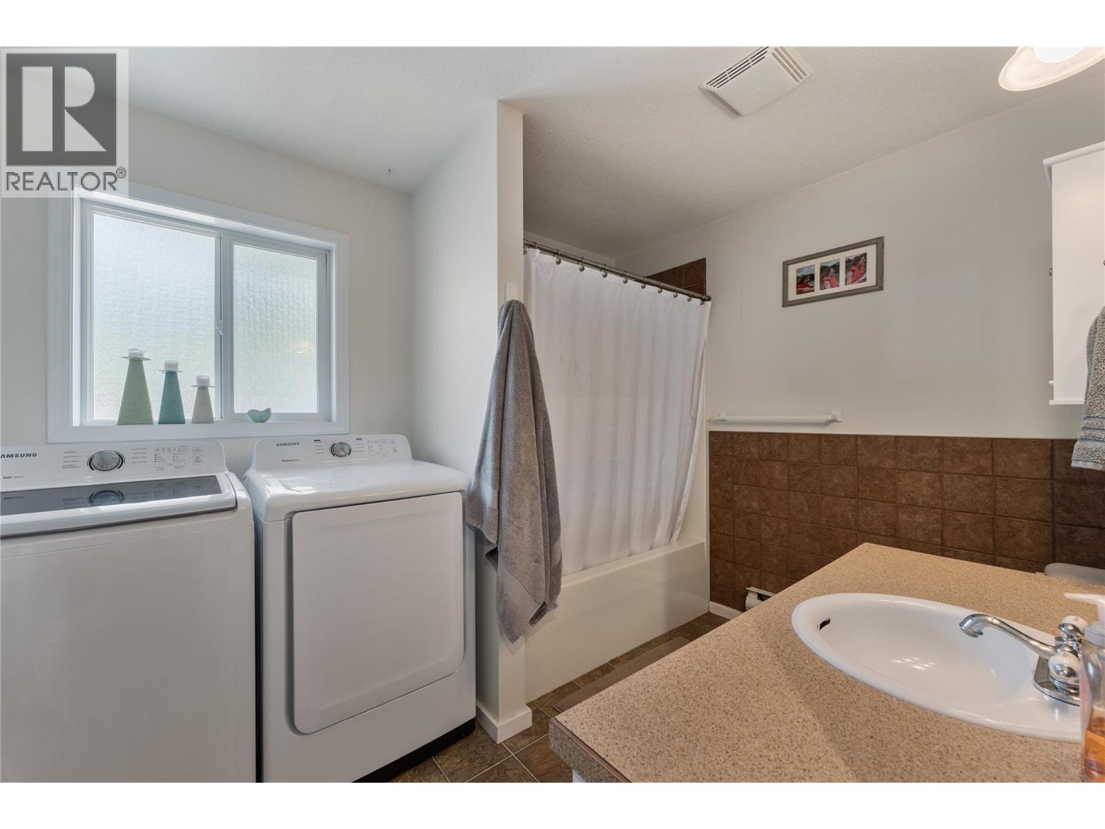 #8 602 Browne Road - 23