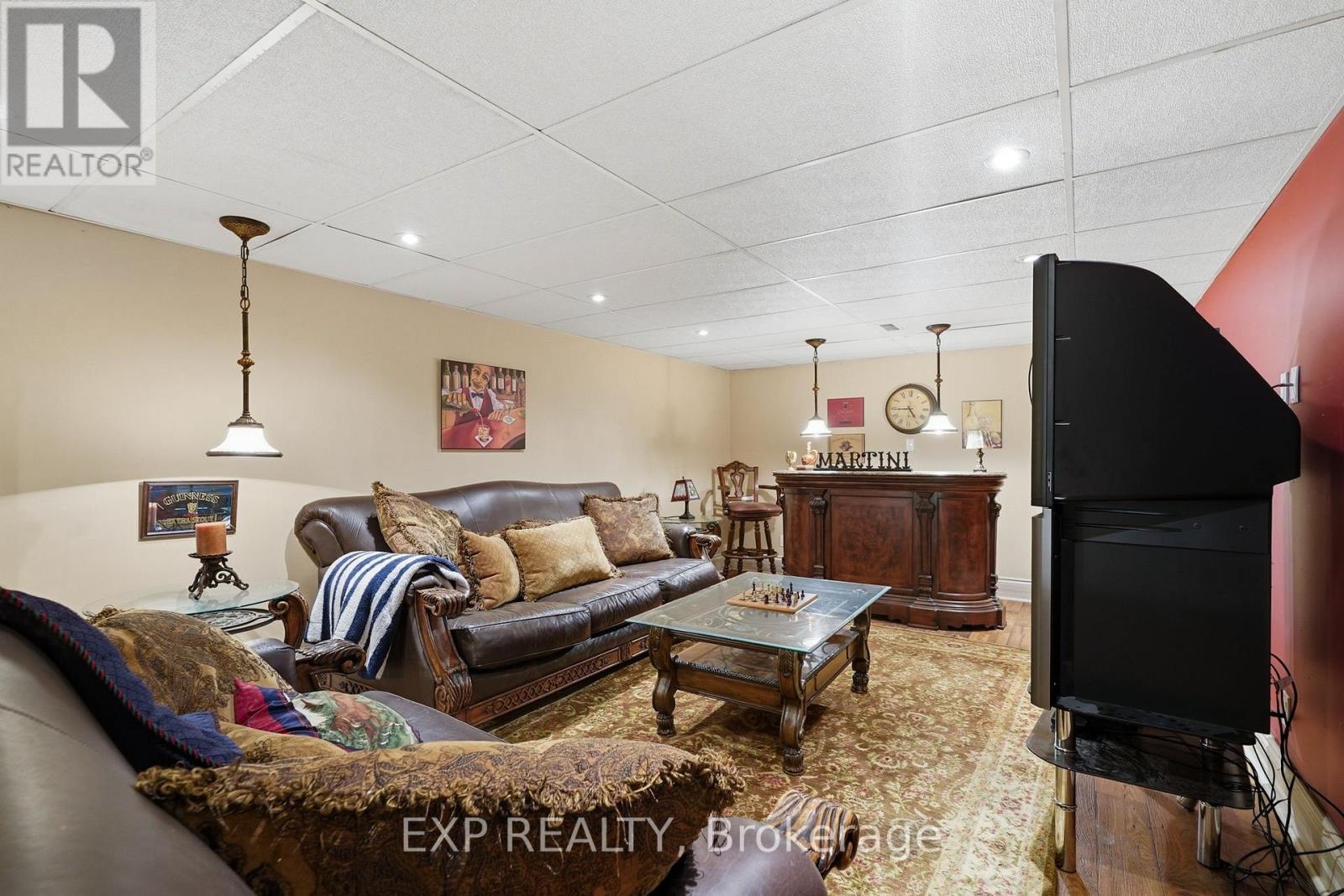 1259 RANDBORO CRESCENT - 37