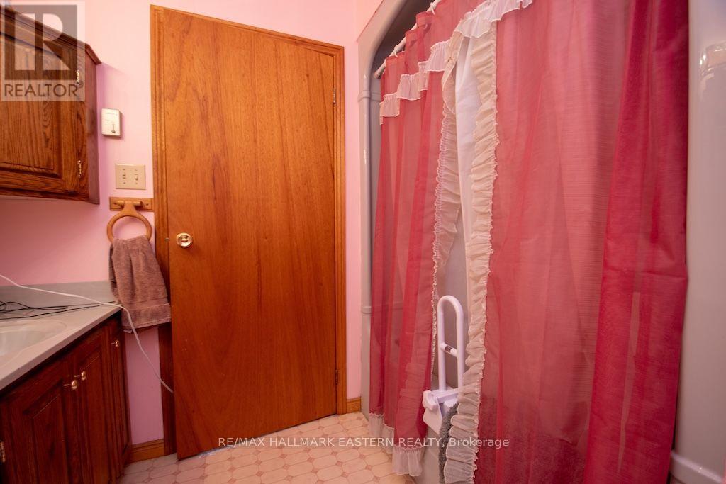 1504 BRADFIELD ROAD - 18