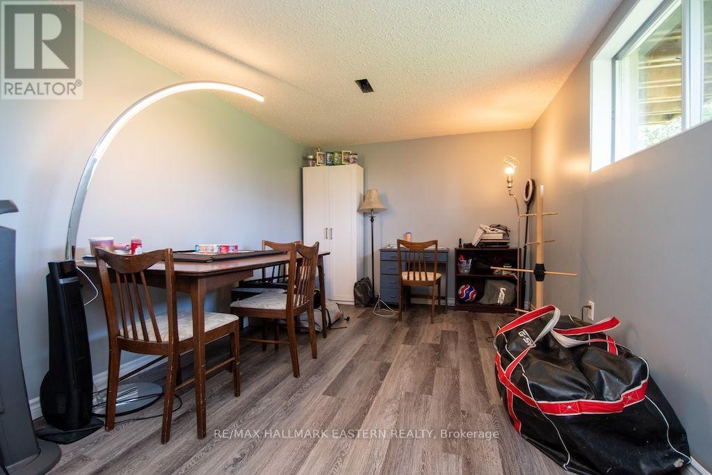 1504 BRADFIELD ROAD - 23