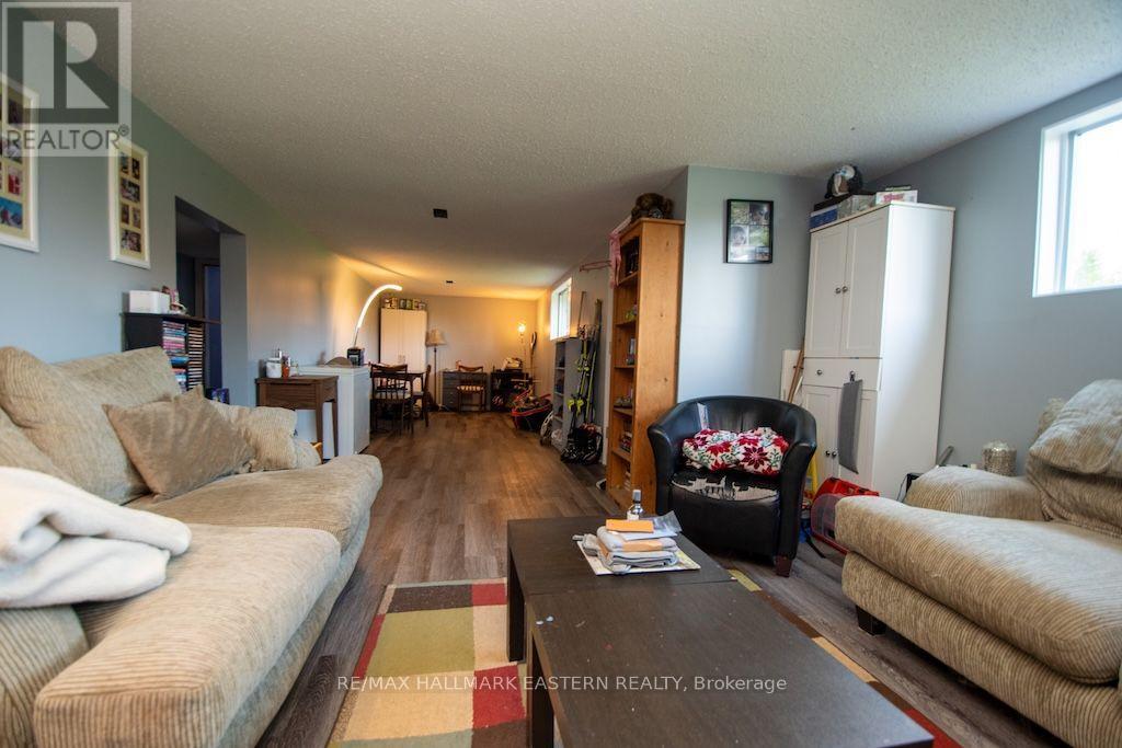 1504 BRADFIELD ROAD - 24