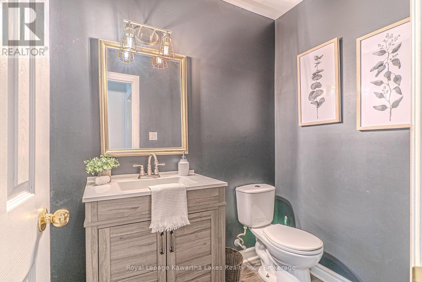 60 SANDERLING CRESCENT - 18