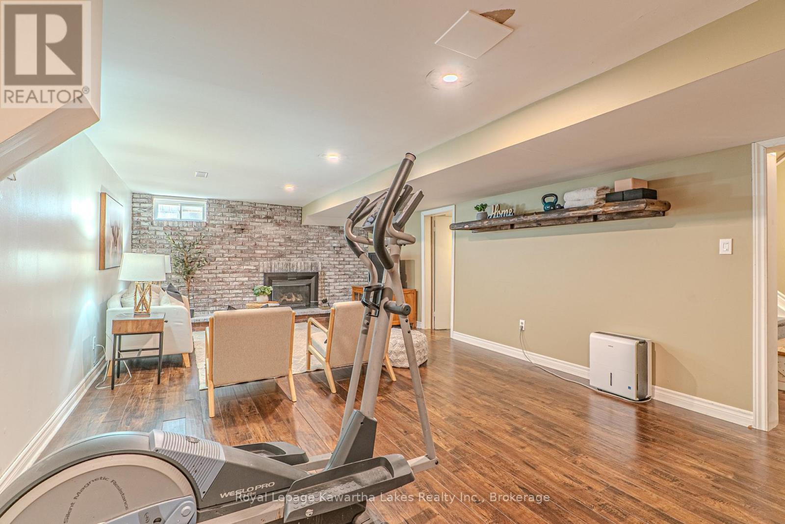 60 SANDERLING CRESCENT - 21