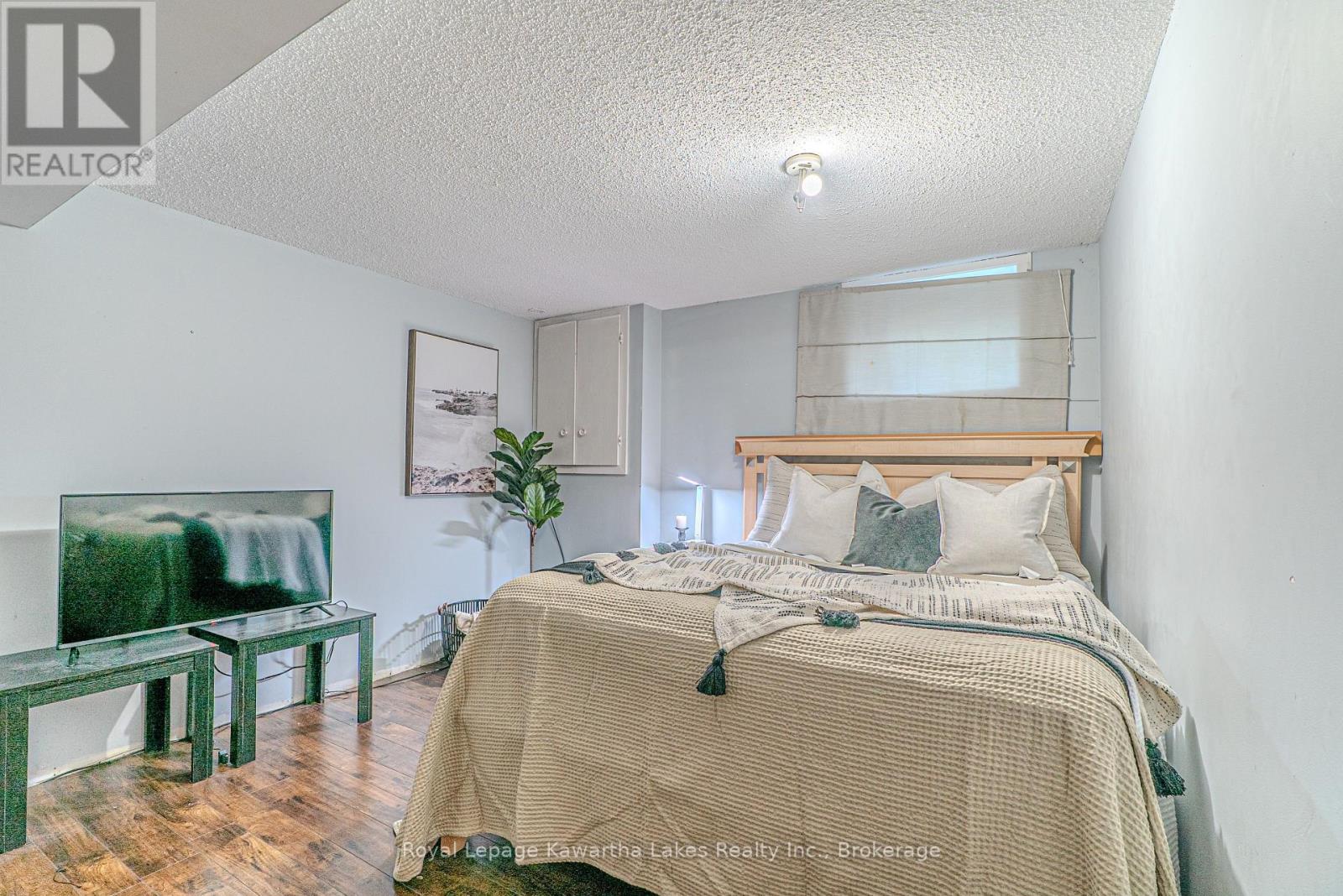 60 SANDERLING CRESCENT - 24