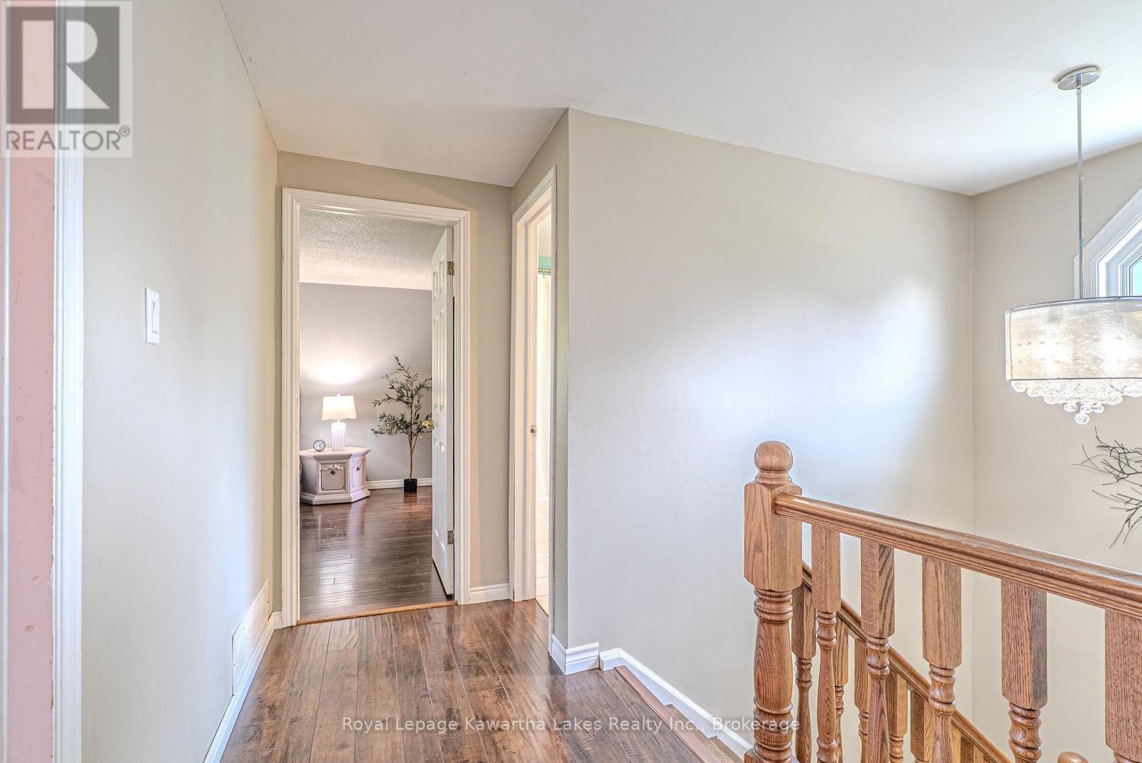 60 SANDERLING CRESCENT - 27