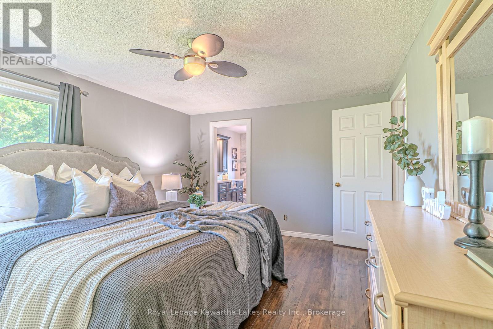 60 SANDERLING CRESCENT - 29