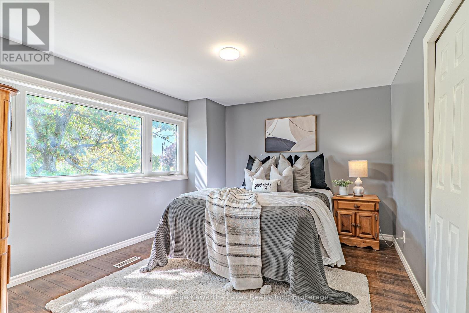 60 SANDERLING CRESCENT - 33