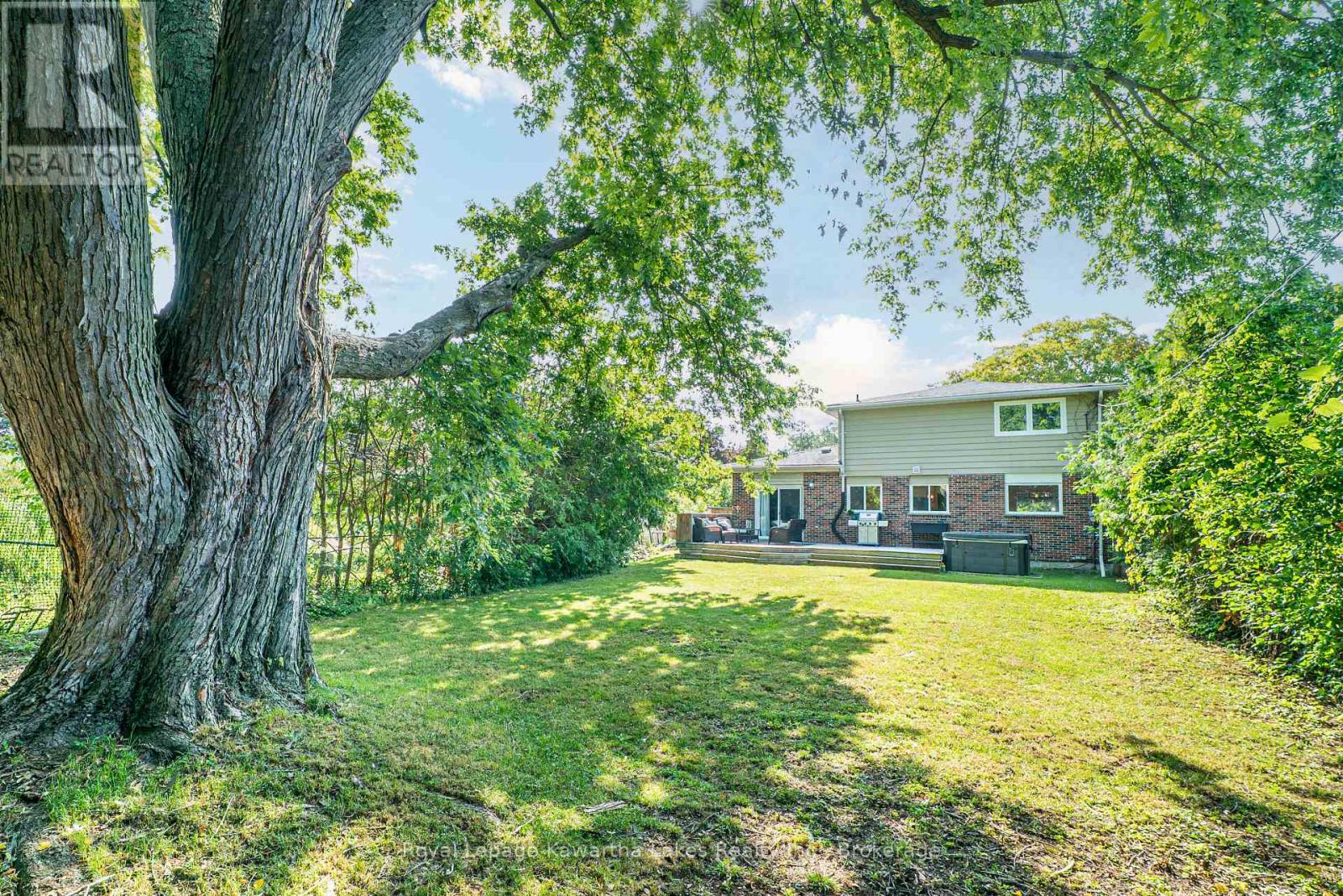 60 SANDERLING CRESCENT - 40