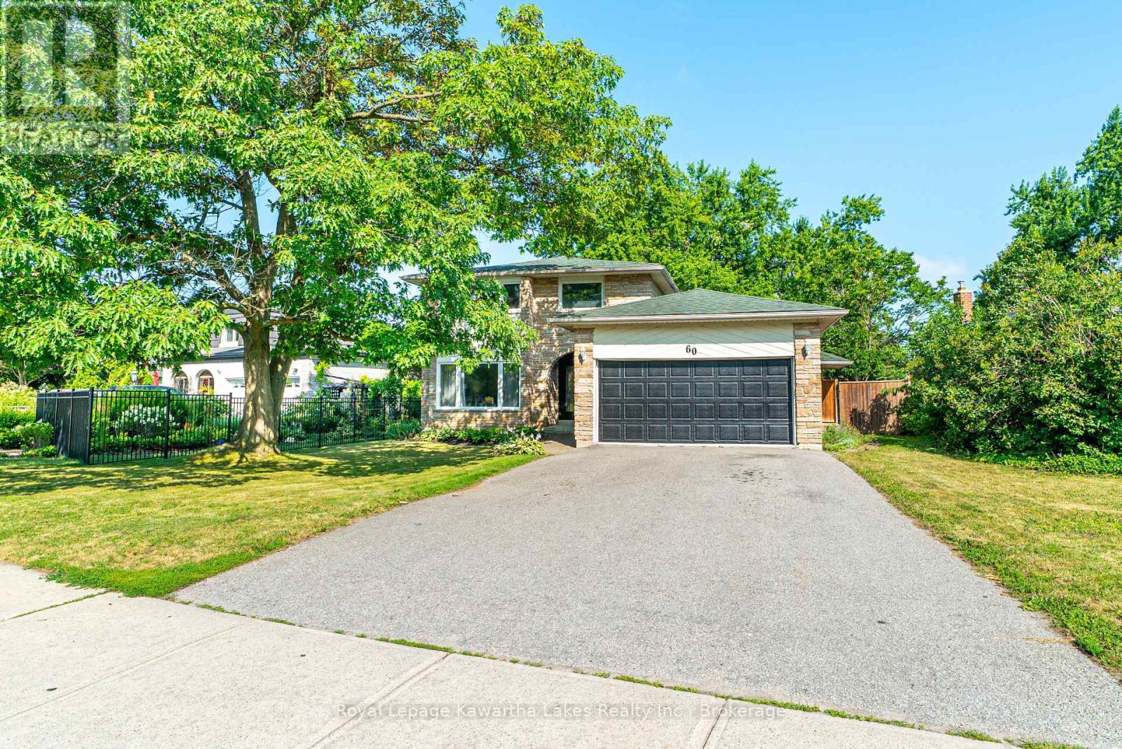 60 SANDERLING CRESCENT - 44