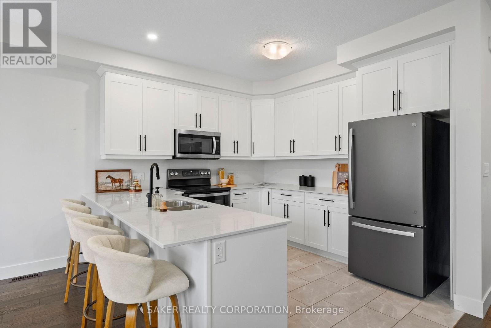 939 DEVERON CRESCENT - 10