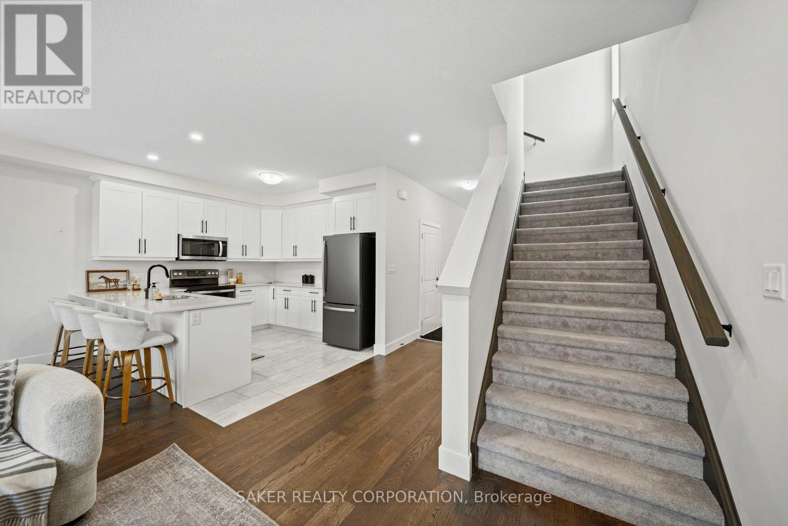 939 DEVERON CRESCENT - 13