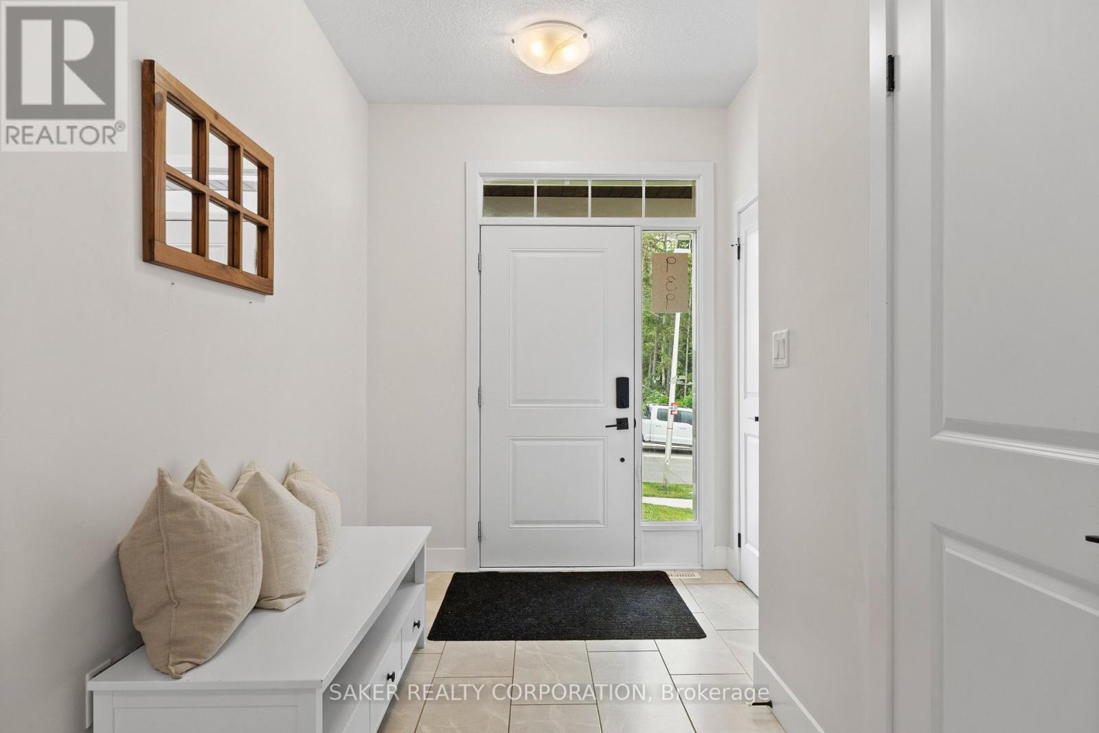 939 DEVERON CRESCENT - 4