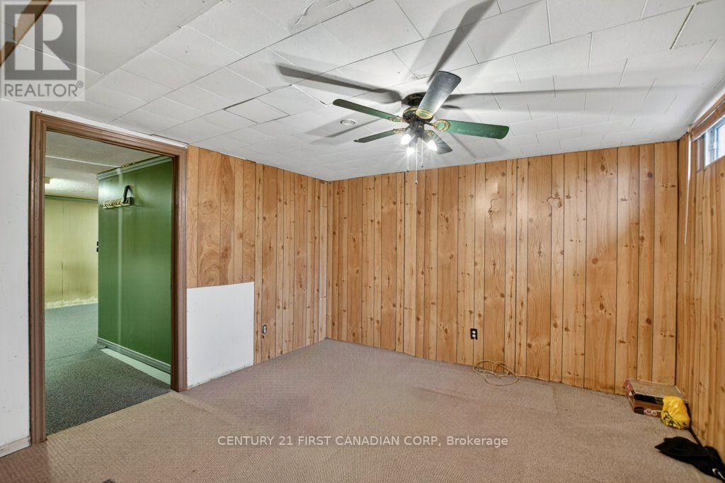 #114 1775 CULVER DRIVE - 27