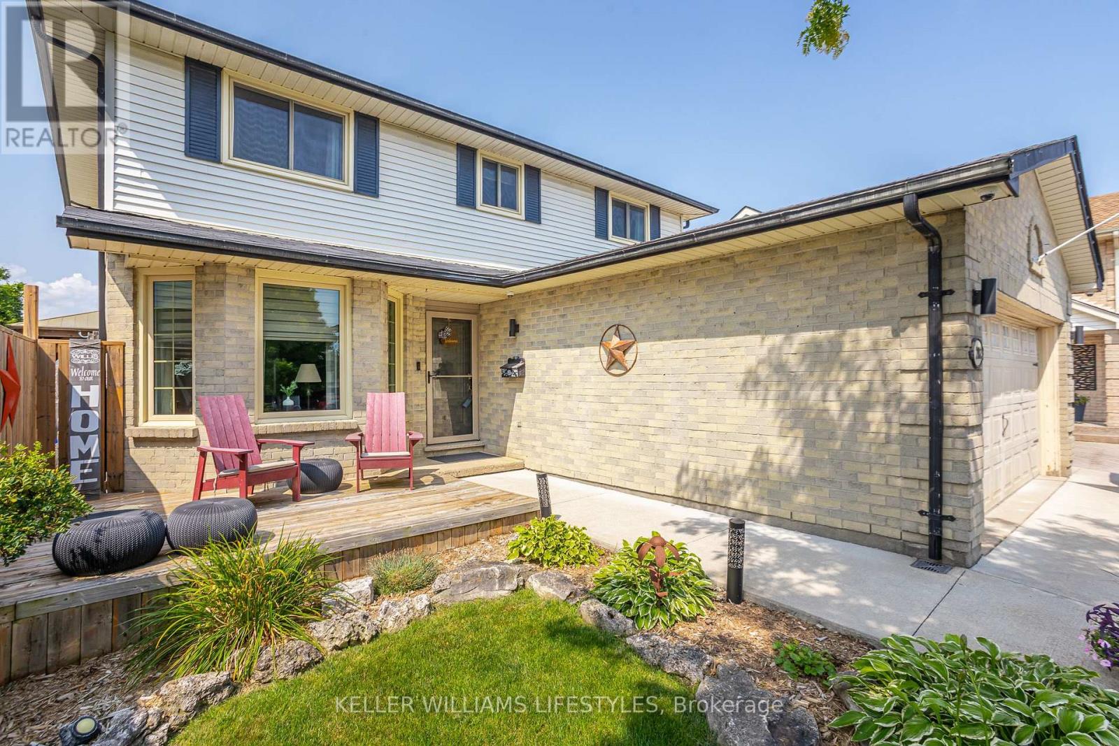 212 BEXHILL CLOSE - 1