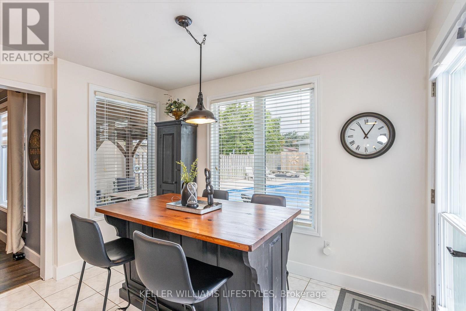 212 BEXHILL CLOSE - 12