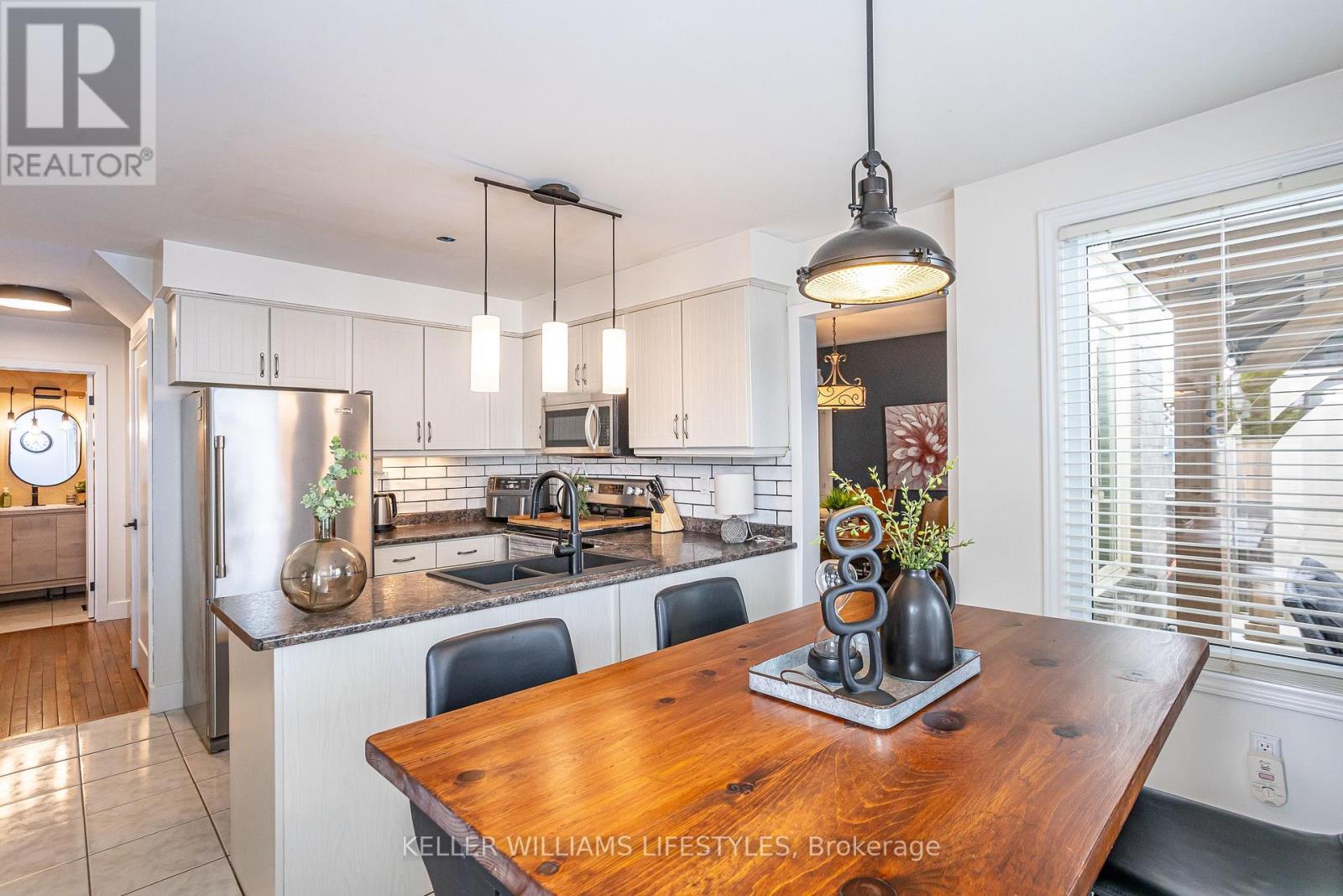 212 BEXHILL CLOSE - 13