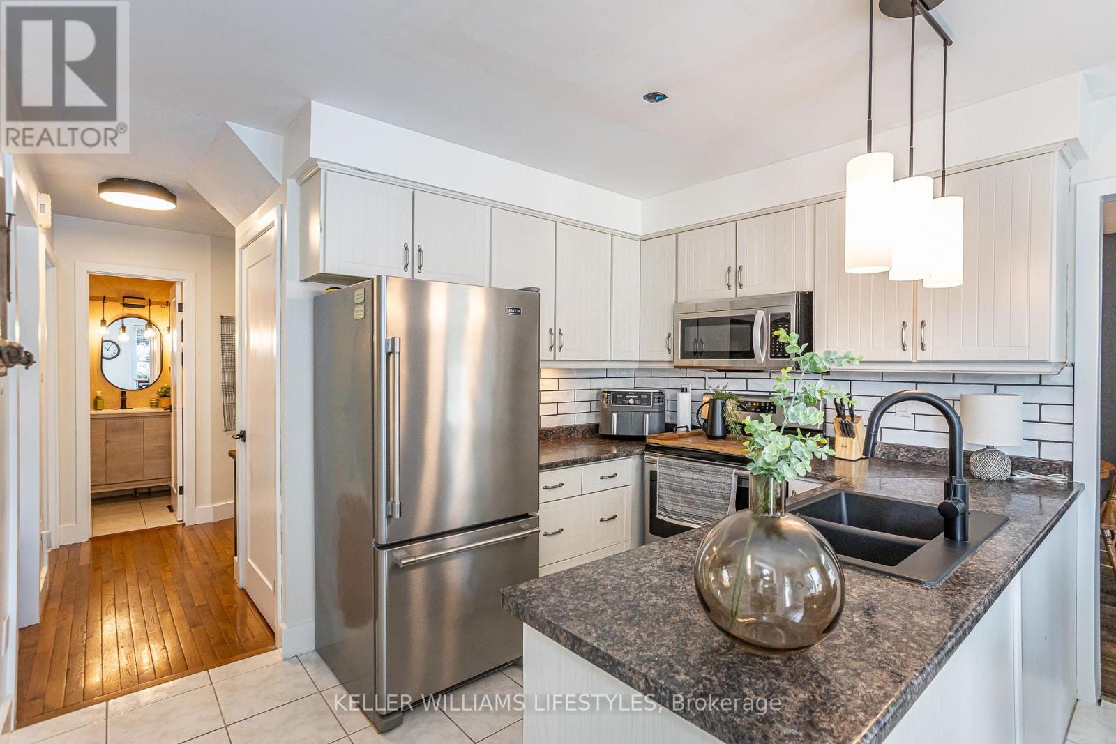 212 BEXHILL CLOSE - 14
