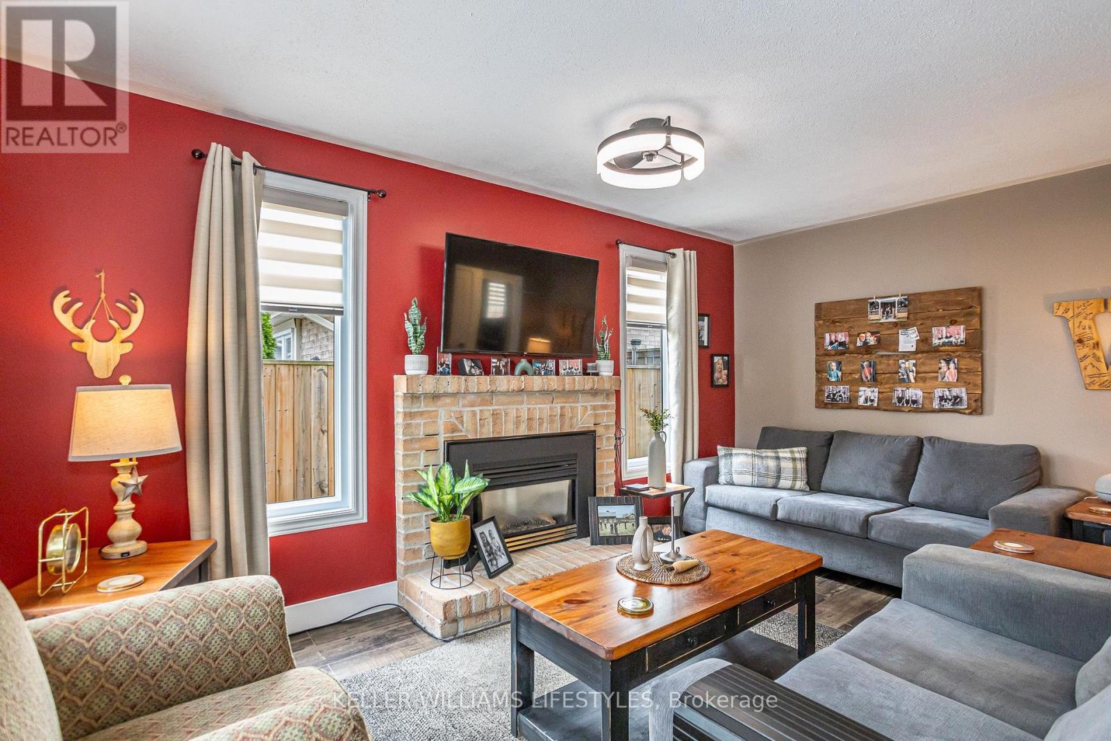 212 BEXHILL CLOSE - 18