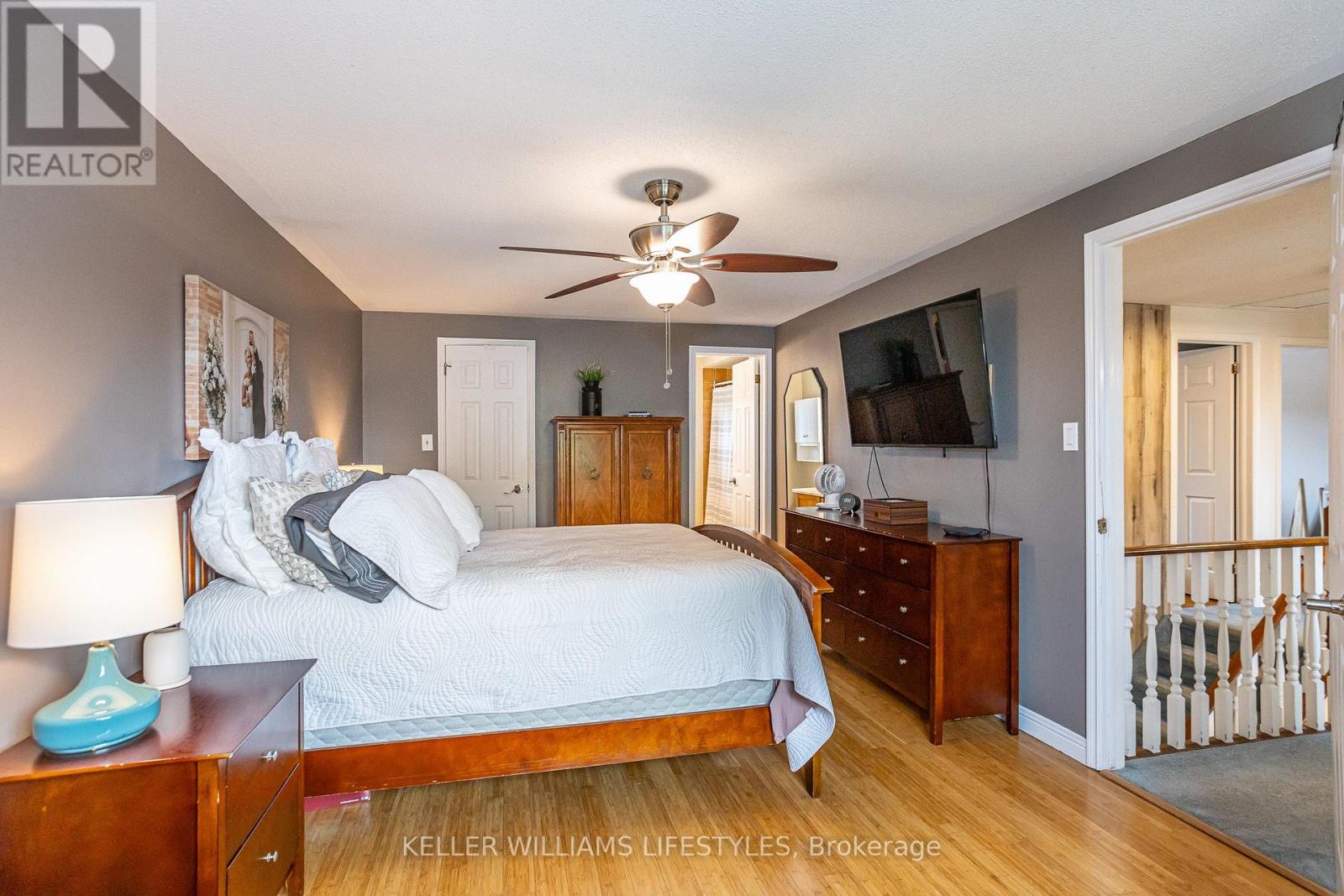 212 BEXHILL CLOSE - 23