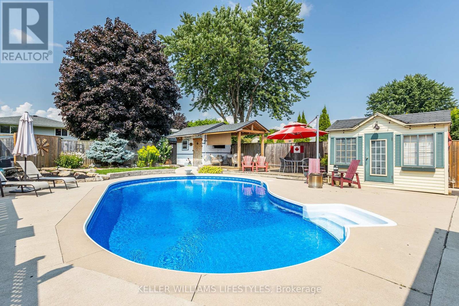 212 BEXHILL CLOSE - 38