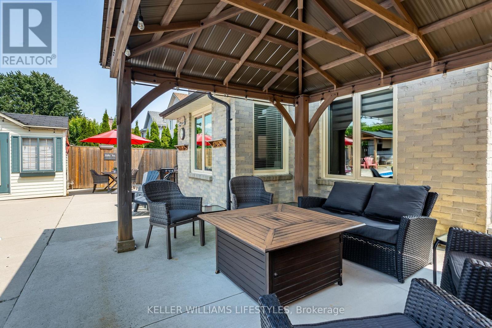 212 BEXHILL CLOSE - 41