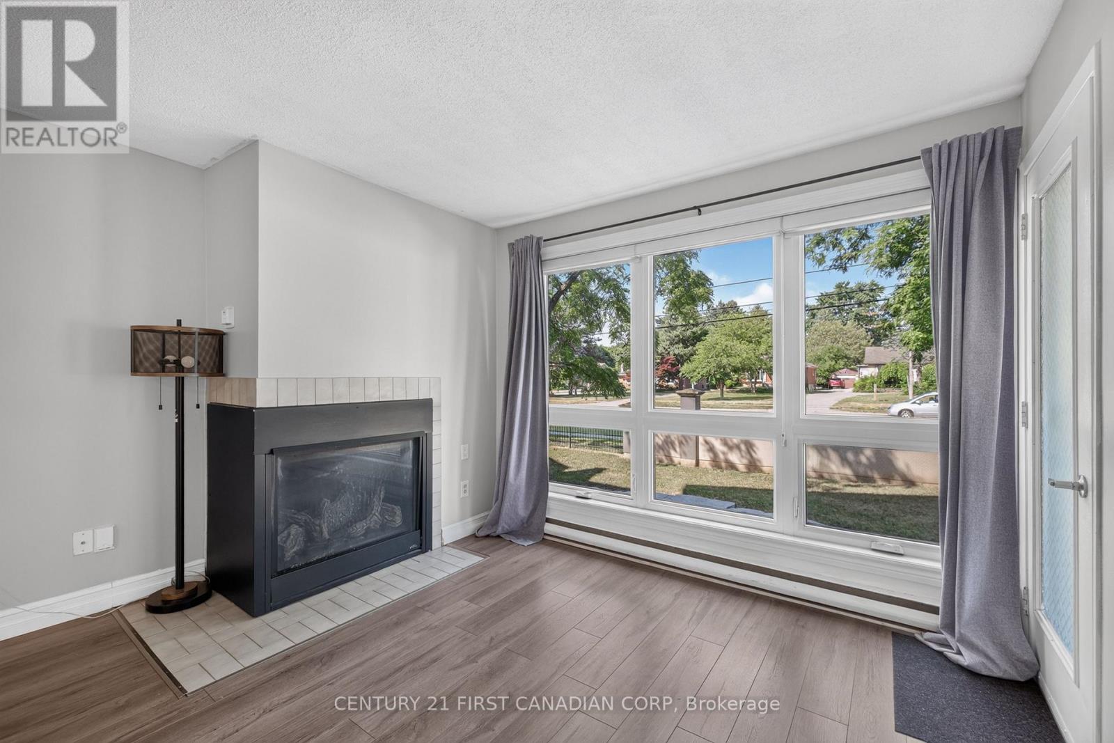#222 15 JACKSWAY CRESCENT - 10