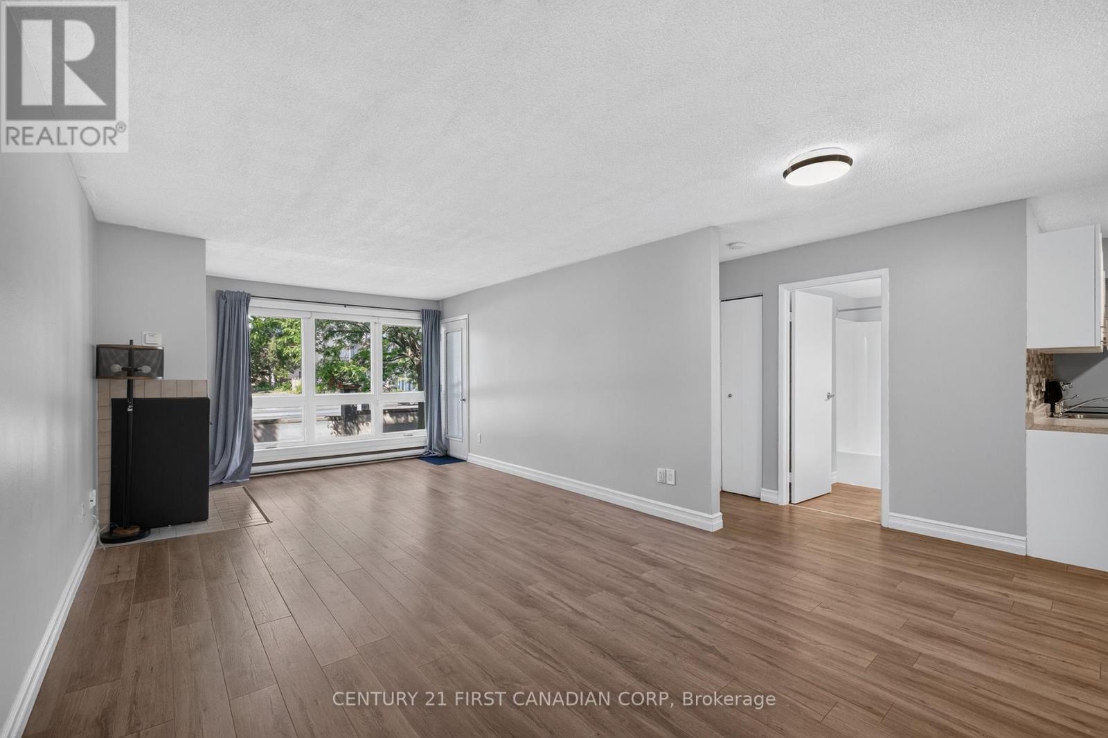 #222 15 JACKSWAY CRESCENT - 11