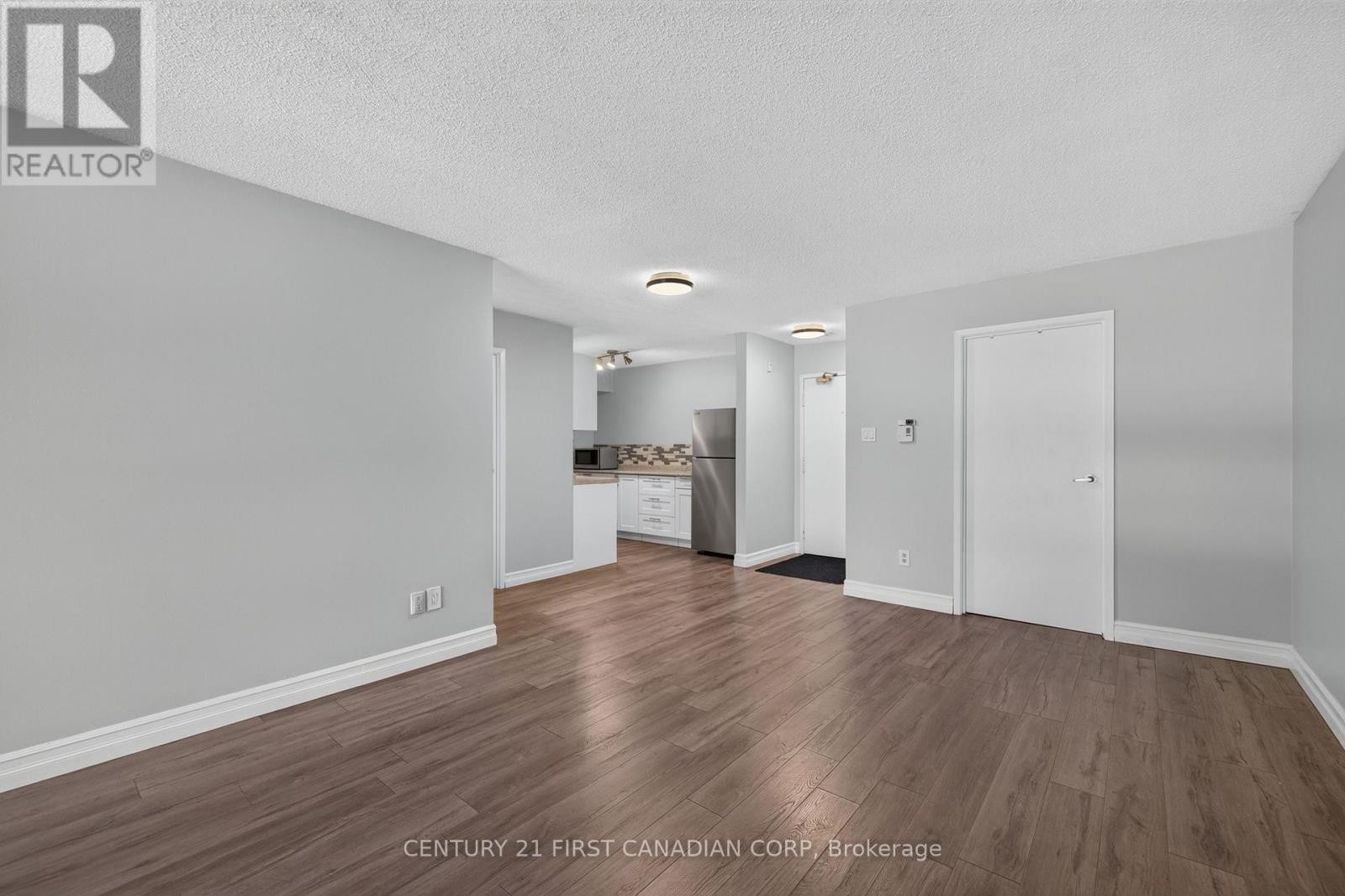 #222 15 JACKSWAY CRESCENT - 13