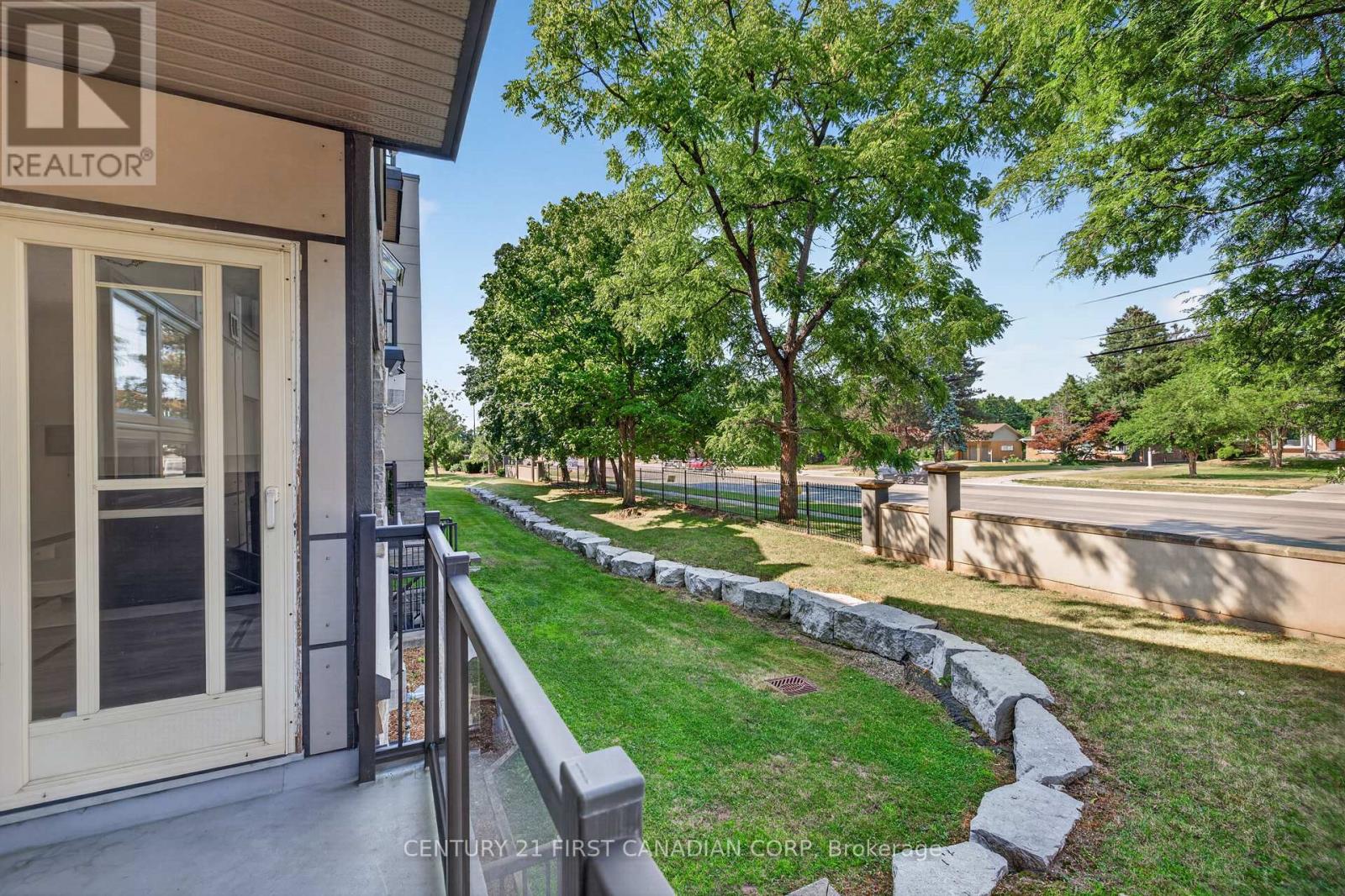 #222 15 JACKSWAY CRESCENT - 29