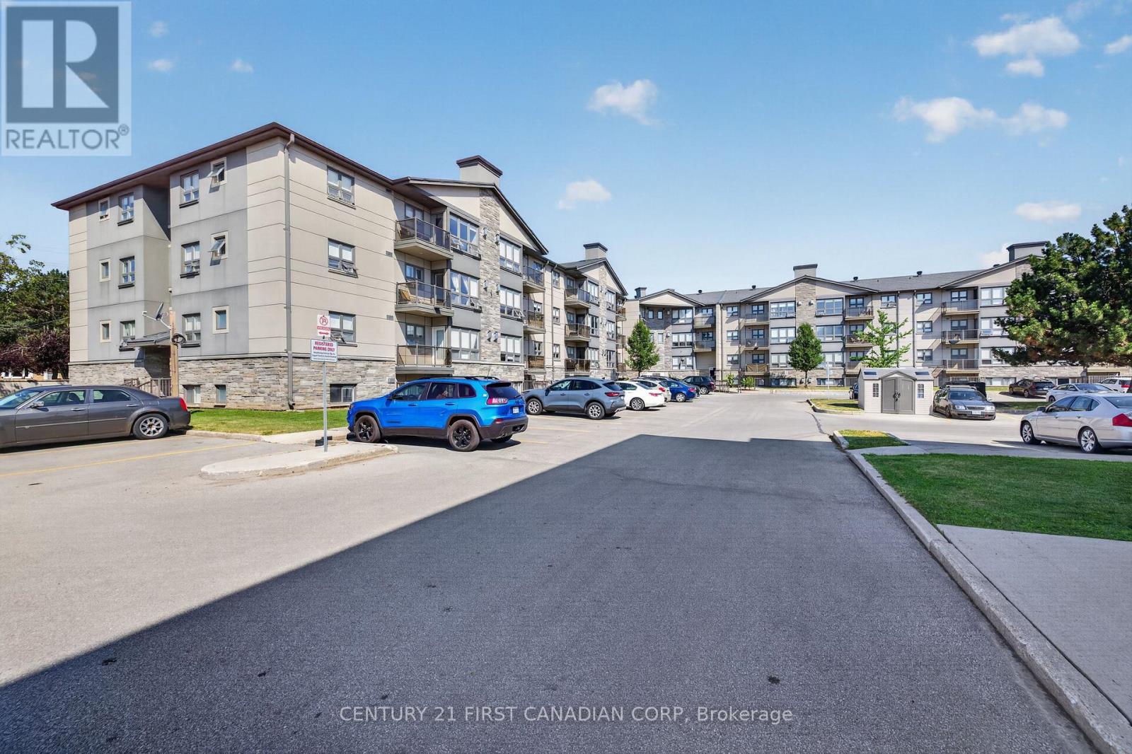 #222 15 JACKSWAY CRESCENT - 37