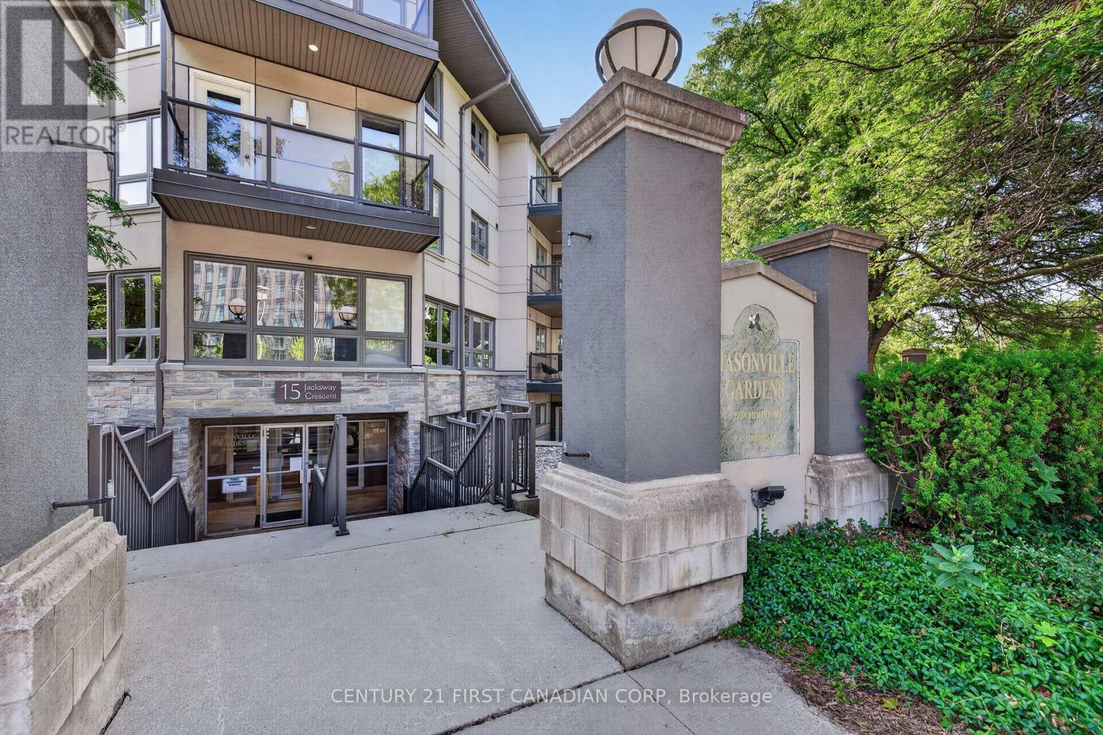 #222 15 JACKSWAY CRESCENT - 41