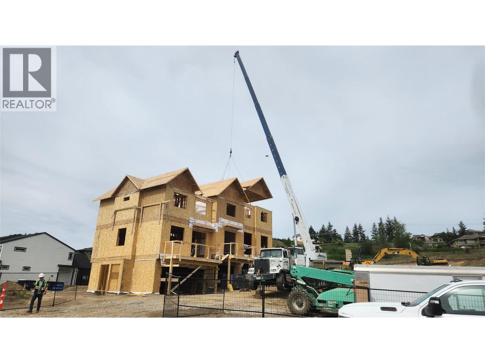 #27 7110 Bates Road - 9