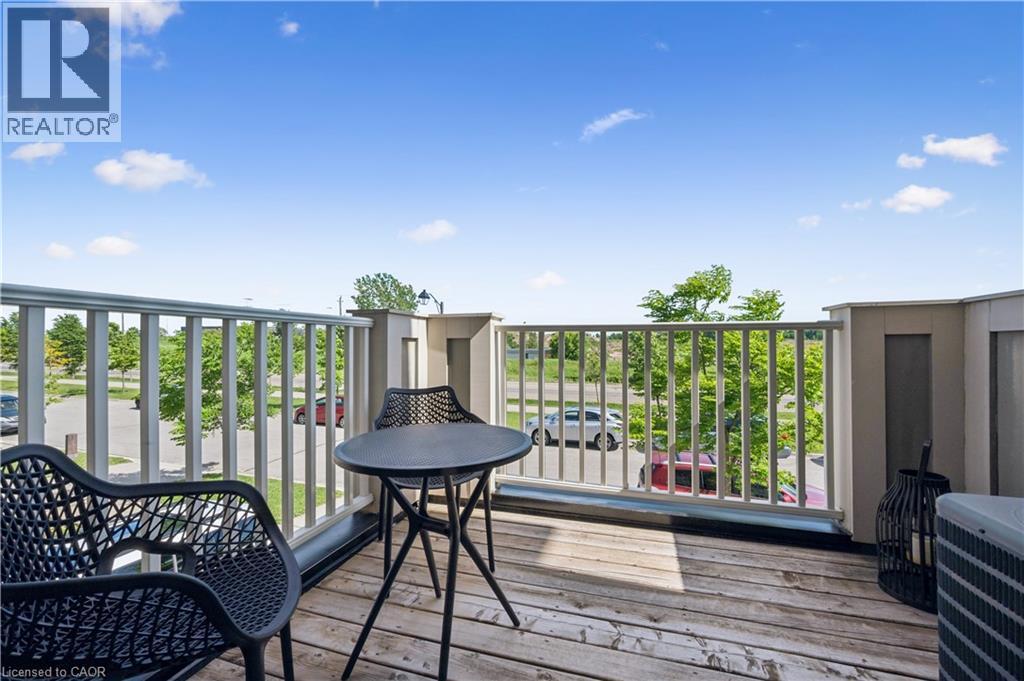 9 OUTLOOK Terrace - 23