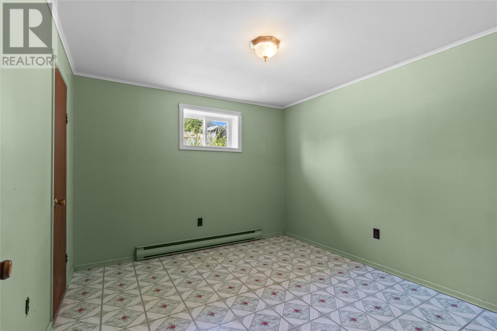 54 Glendale Avenue thumbnail 17