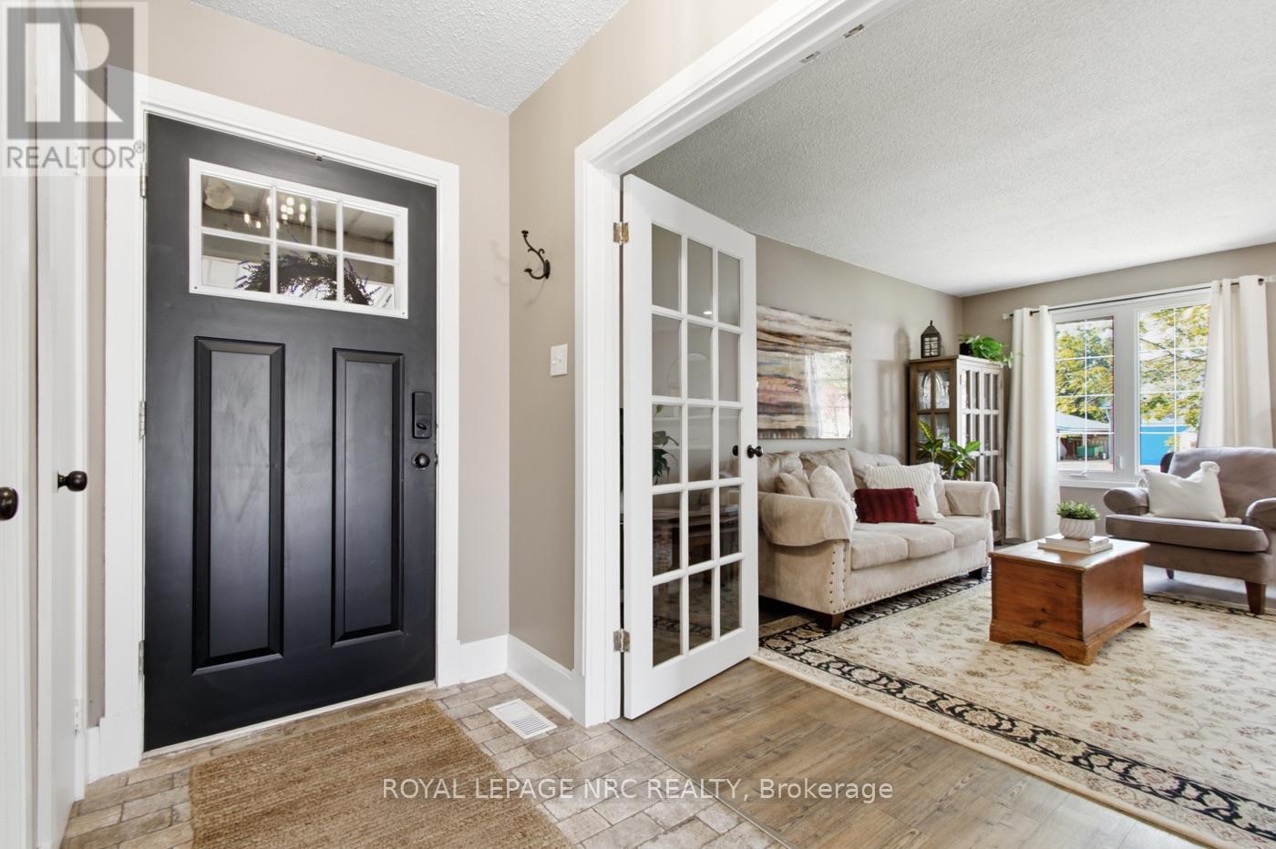 182 LEASIDE DRIVE - Image 14