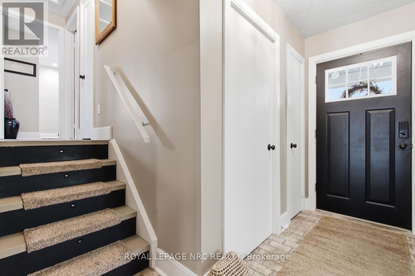 182 LEASIDE DRIVE - Image 16