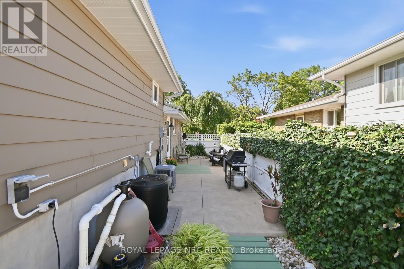 182 LEASIDE DRIVE - Image 27