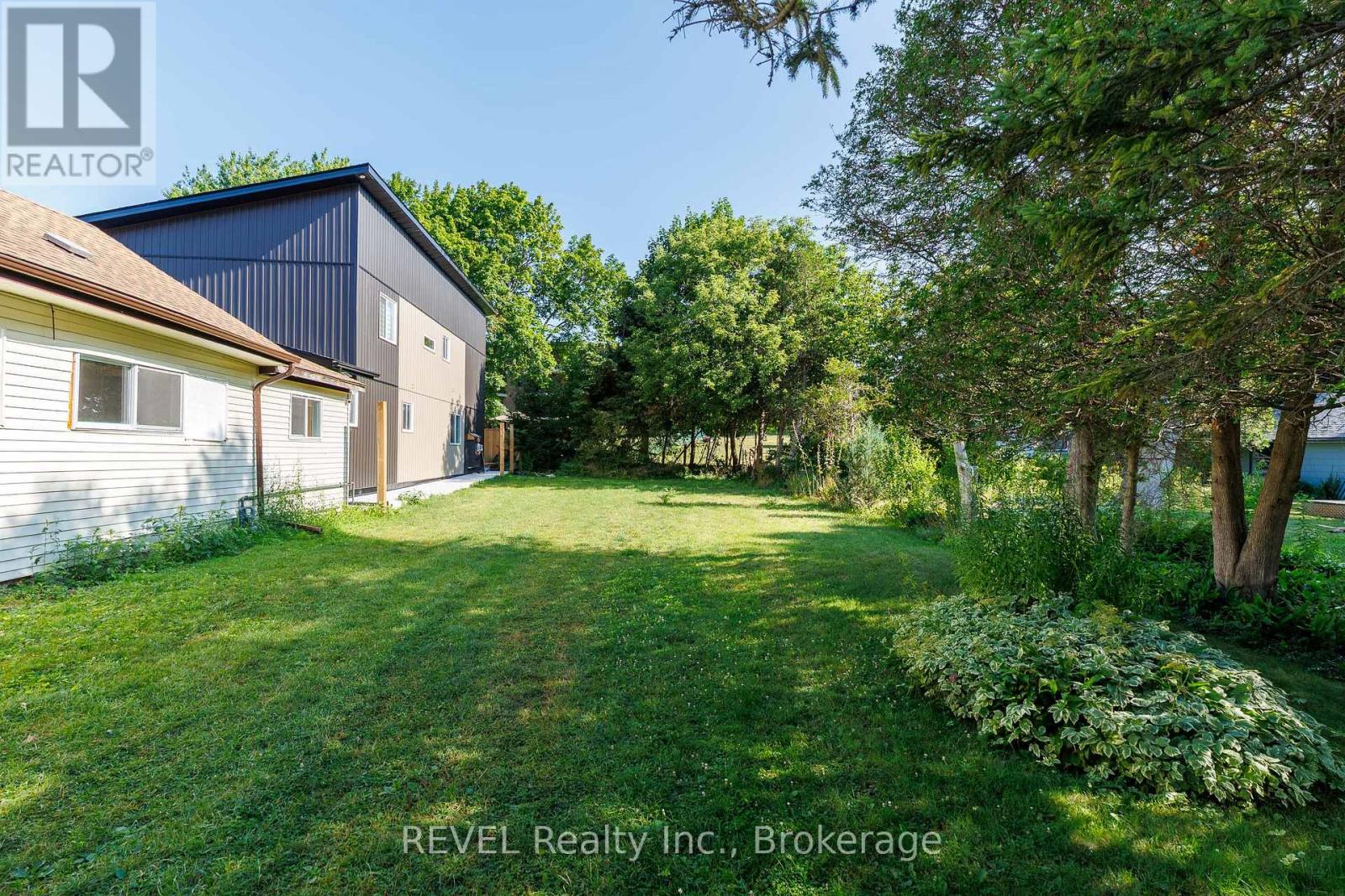 3914 ALEXANDRA Road, Fort Erie (Crystal Beach), Ontario, L0S1B0, Fort Erie (Crystal Beach), Ontario — photo 5 of 5