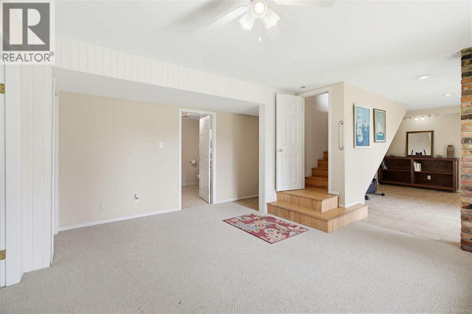 2595 Amanda Pl - 40