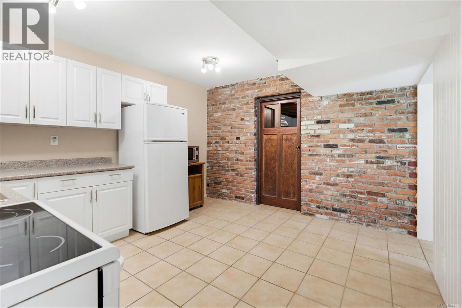 2595 Amanda Pl - 47