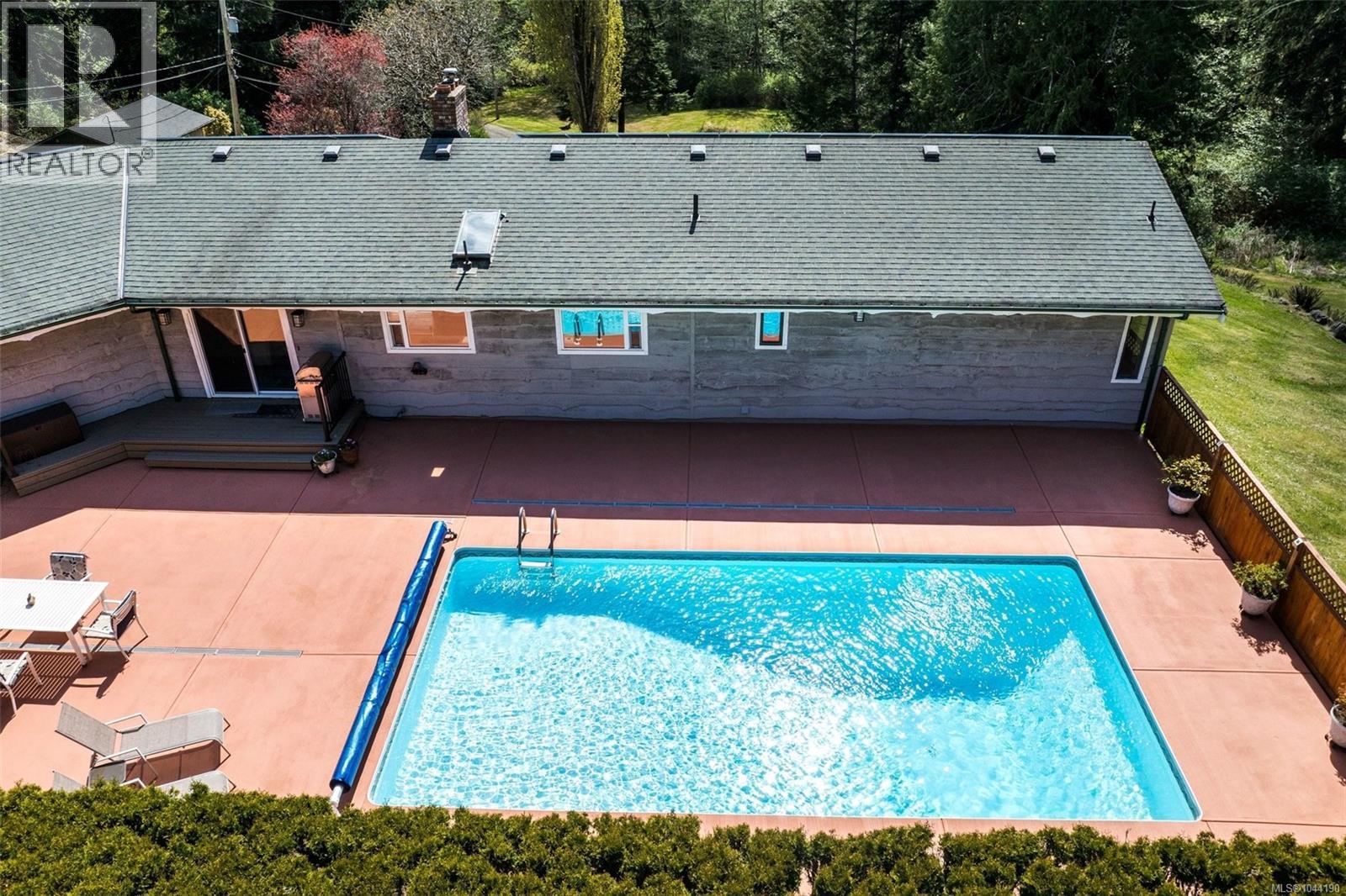 2595 Amanda Pl - 63