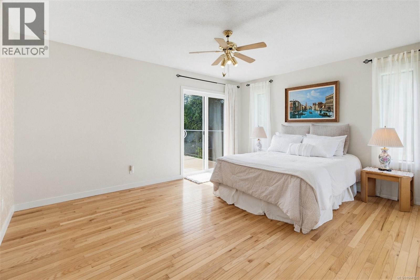 2595 Amanda Pl - 34