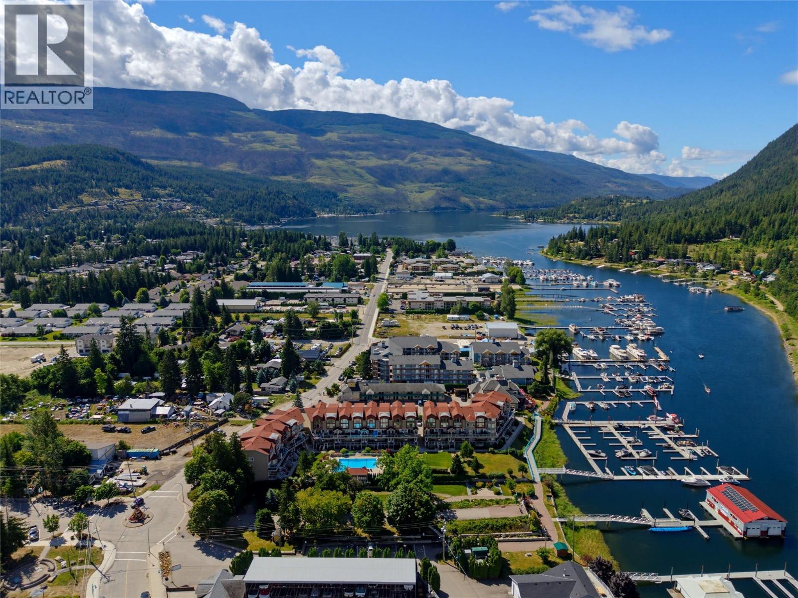 1130 Riverside Avenue Unit# 19, Sicamous — photo 2